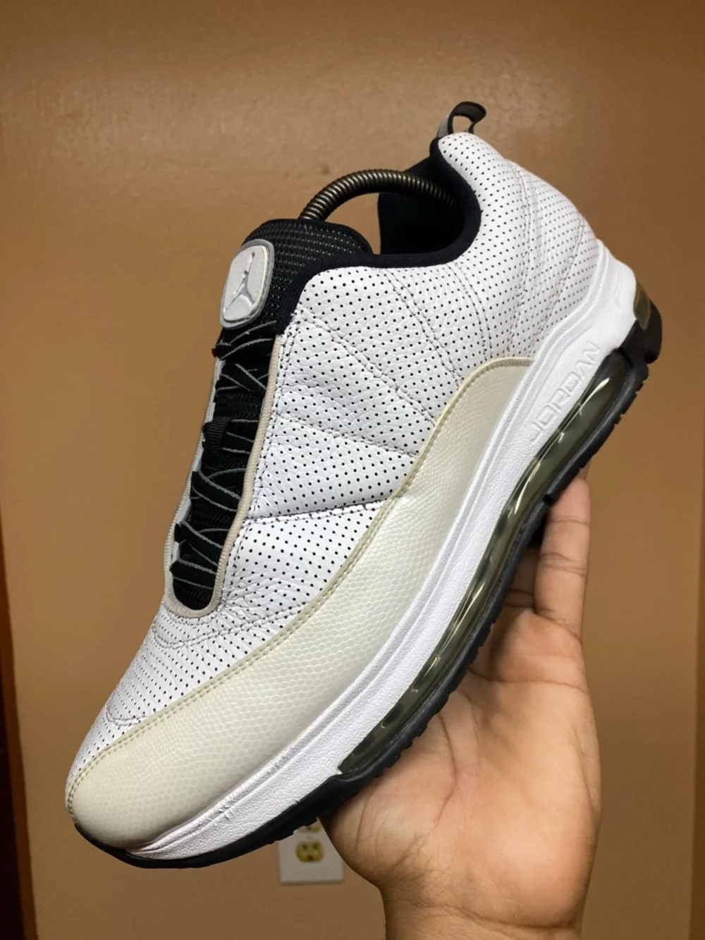 2011 Air Jordan CMFT Max Air 12 LTR “White/Wolf Grey-Black” Size 10.5 434034-102